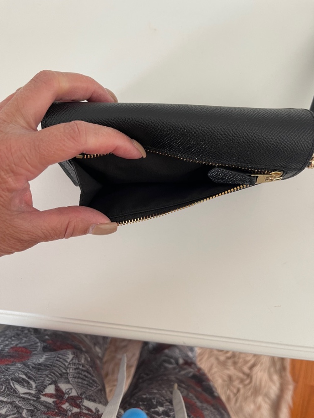 Coach F30205 Crossgrain phone flap wristlet wallet black new - Picture 5 of 7